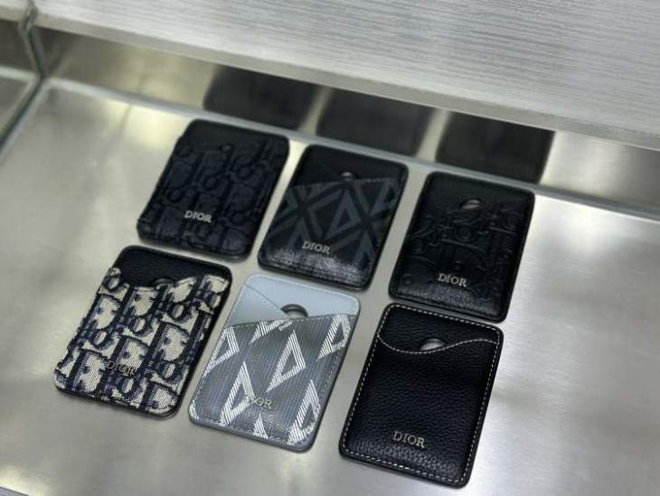 Picture of Dior Wallets _SKUfw239324524fw